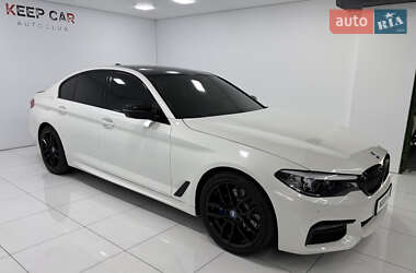 Седан BMW 5 Series 2017 в  фото 10 Седан BMW 5 Series 2017 в