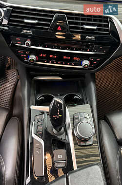 Седан BMW 5 Series 2017 в  фото 29 Седан BMW 5 Series 2017 в