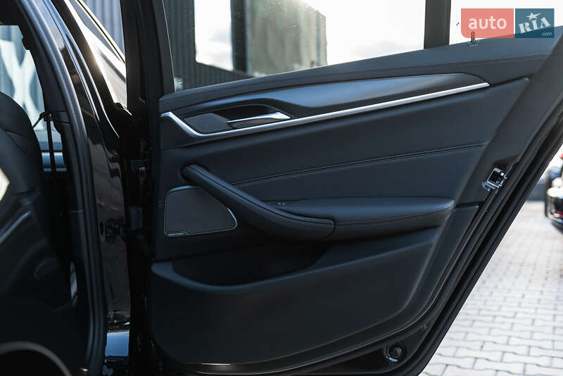 Седан BMW 5 Series 2021 в Мукачевому