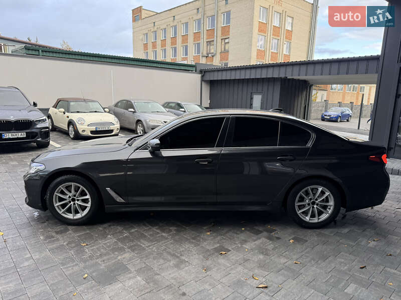 Седан BMW 5 Series 2017 в Ровно