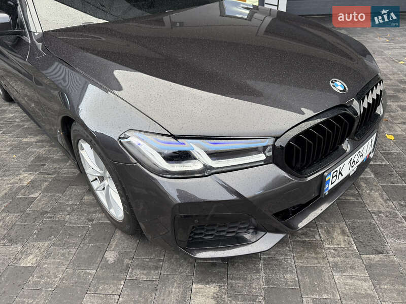 Седан BMW 5 Series 2017 в Ровно