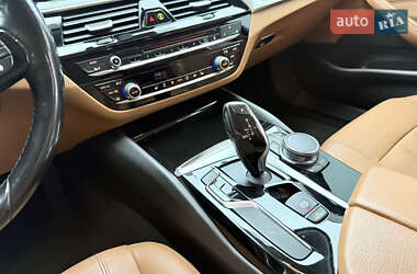Седан BMW 5 Series 2017 в 