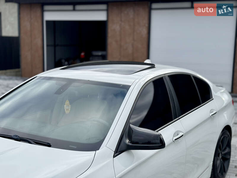 Седан BMW 5 Series 2012 в Черновцах