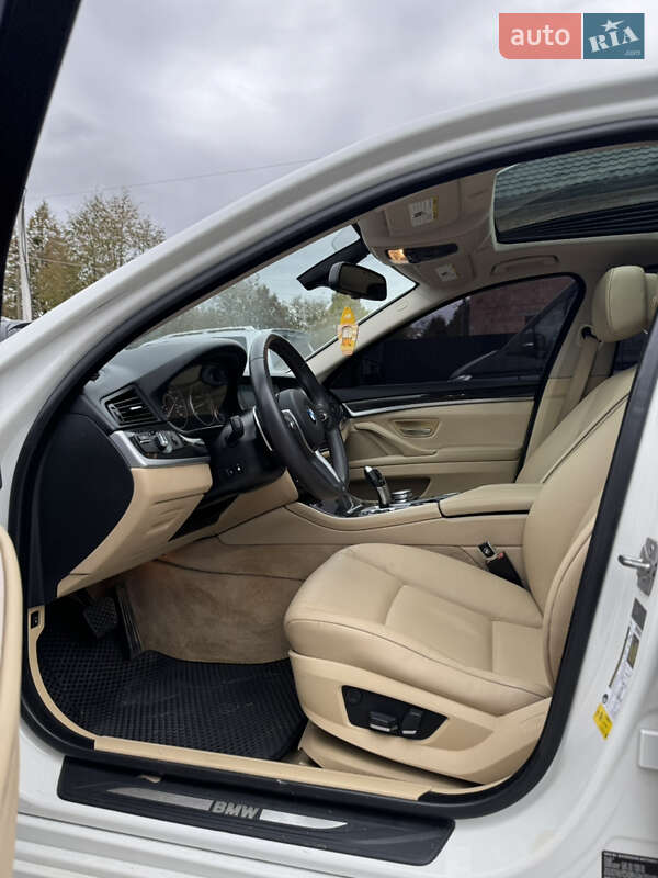Седан BMW 5 Series 2012 в Черновцах