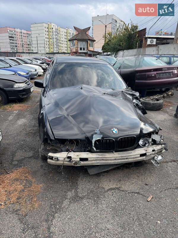 BMW 5 Series 2000