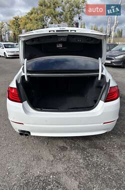 Седан BMW 5 Series 2012 в 