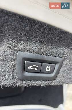 Седан BMW 5 Series 2012 в 
