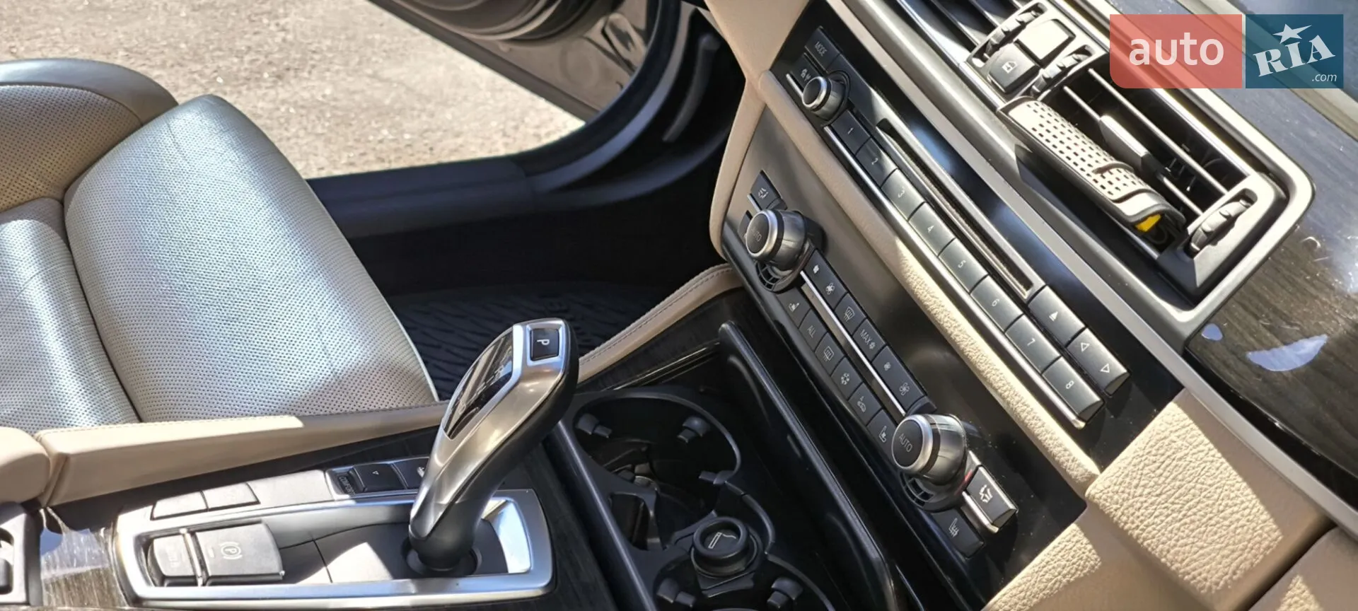 2010 BMW 5er - мініатюра 32