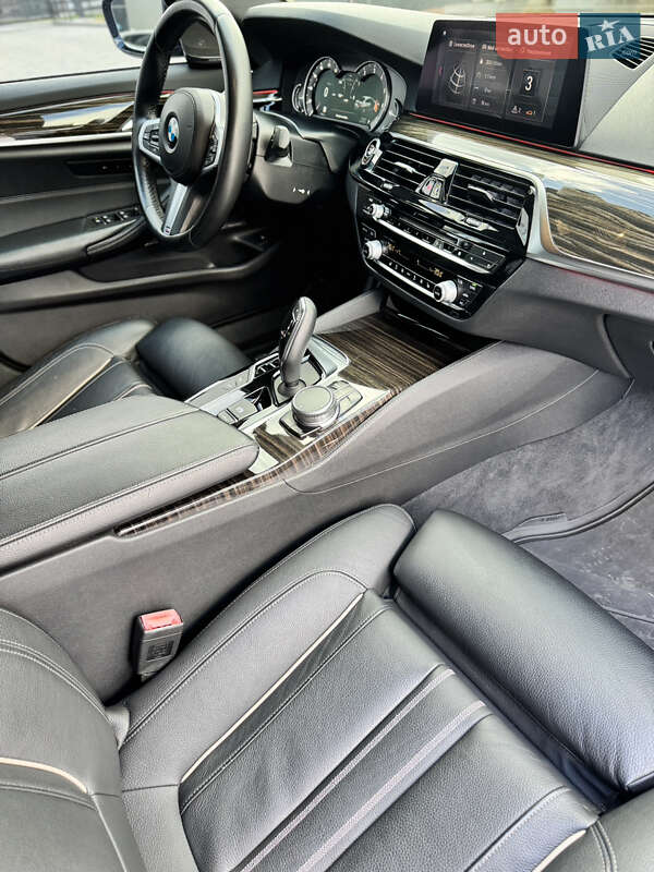 Седан BMW 5 Series 2018 в Дніпрі
