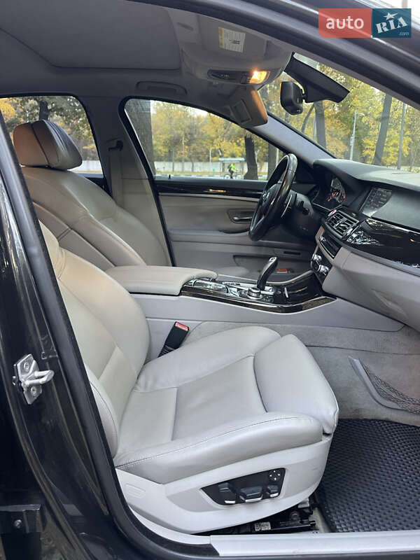 Седан BMW 5 Series 2011 в Харькове