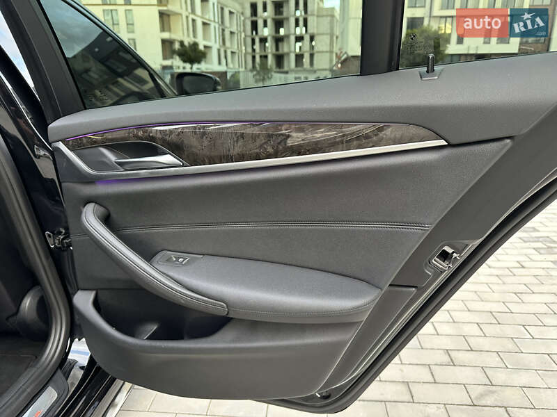 Седан BMW 5 Series 2017 в Умани фото 48 Седан BMW 5 Series 2017 в Умани