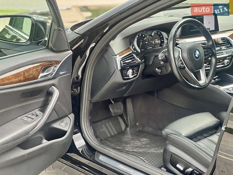 Седан BMW 5 Series 2017 в Ровно фото 16 Седан BMW 5 Series 2017 в Ровно