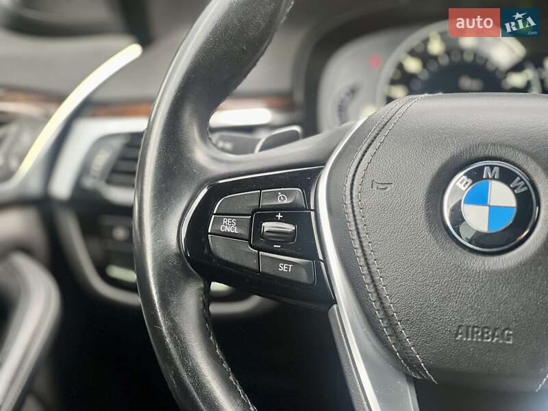 Седан BMW 5 Series 2017 в Ровно фото 24 Седан BMW 5 Series 2017 в Ровно