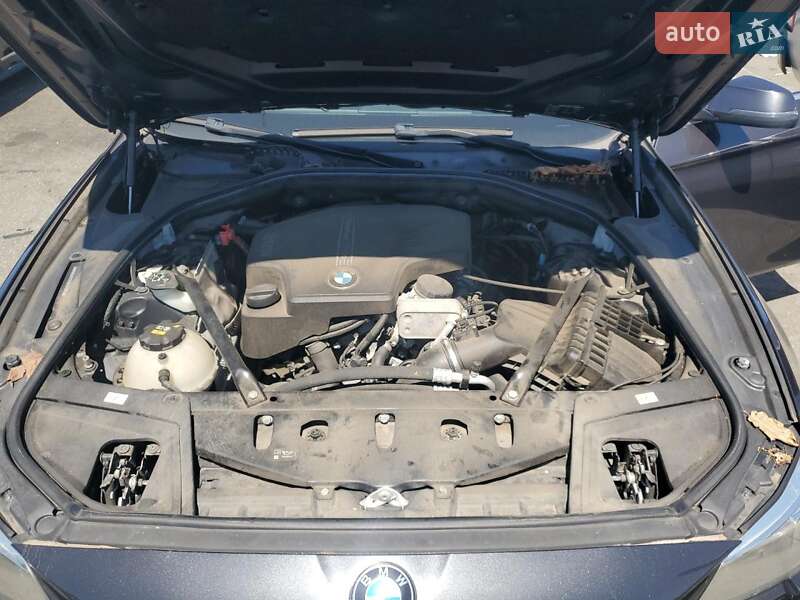 Седан BMW 5 Series 2016 в Львове