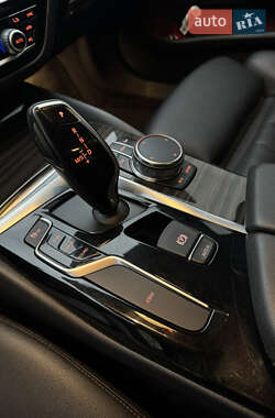 Седан BMW 5 Series 2018 в 