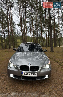 Седан BMW 5 Series 2004 в Рокитному