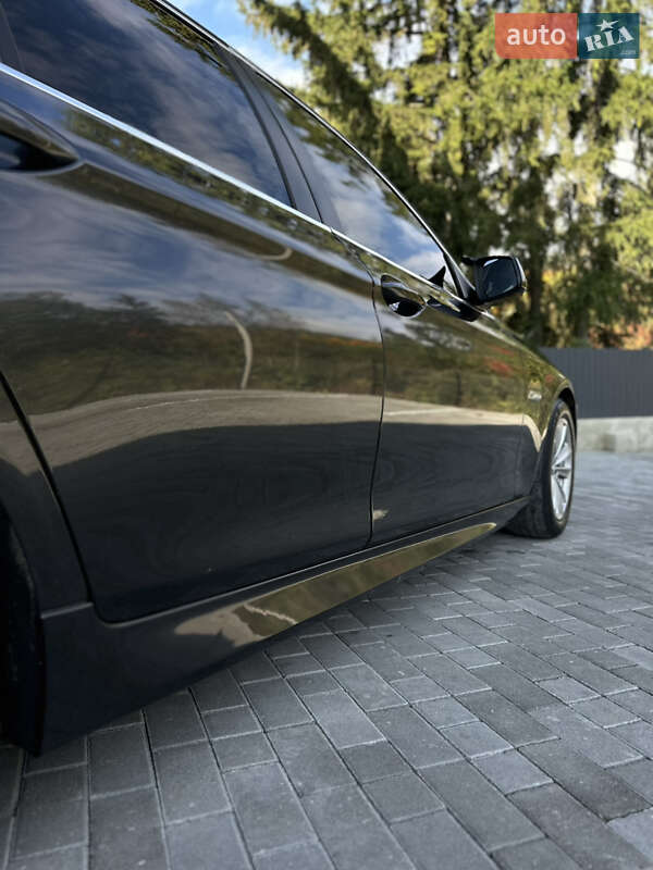Седан BMW 5 Series 2011 в Кременце