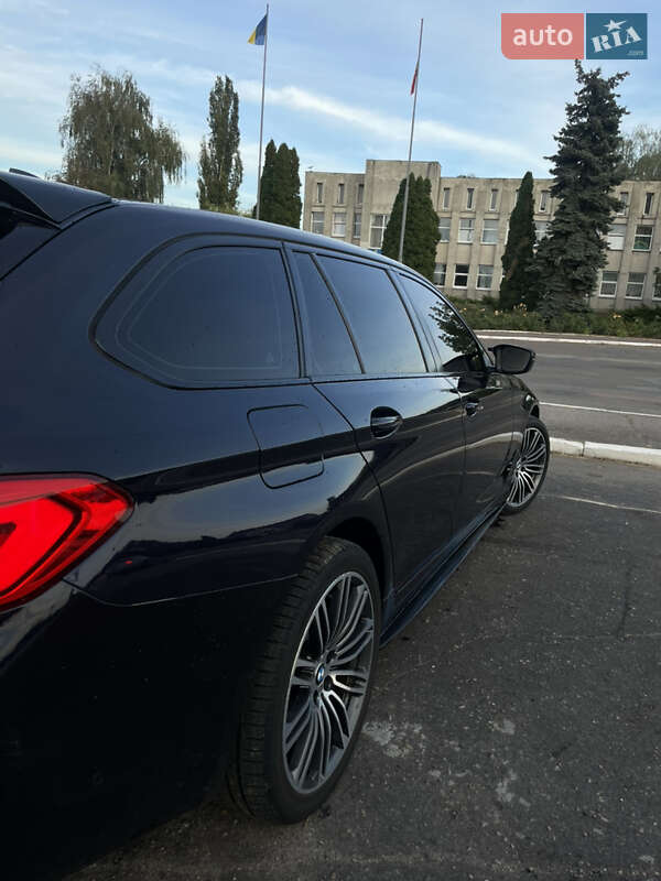 Універсал BMW 5 Series 2018 в Києві фото 21 Універсал BMW 5 Series 2018 в Києві