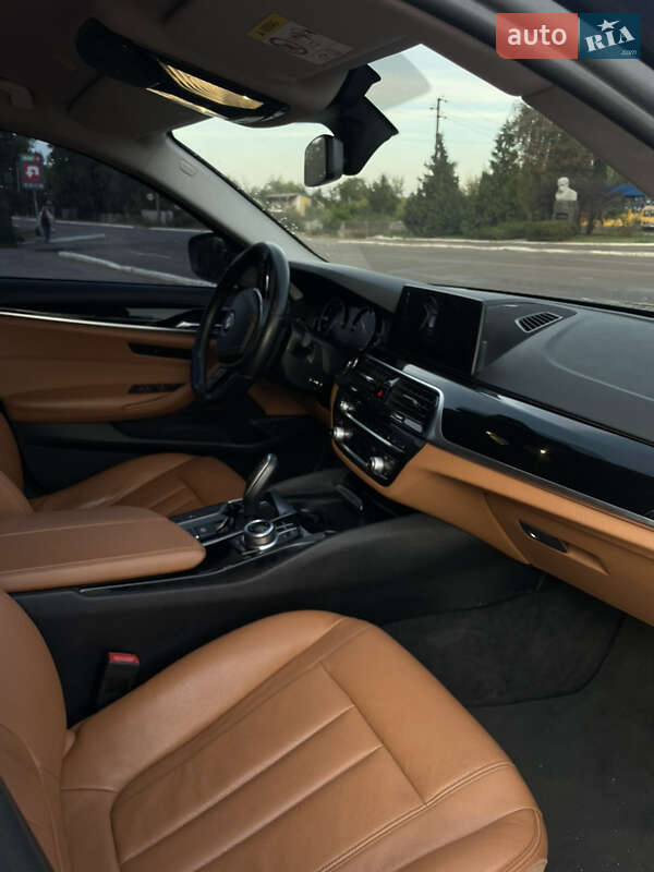 Універсал BMW 5 Series 2018 в Києві фото 38 Універсал BMW 5 Series 2018 в Києві