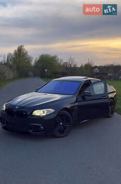Седан BMW 5 Series 2012 в Сторожинце