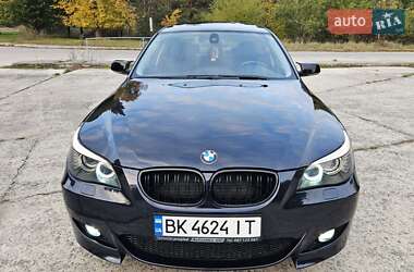 Седан BMW 5 Series 2007 в Вараше