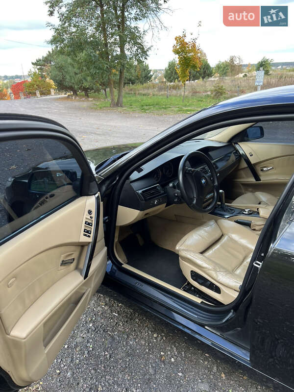 Седан BMW 5 Series 2003 в Ровно