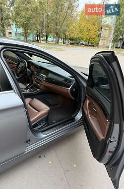 Седан BMW 5 Series 2010 в 