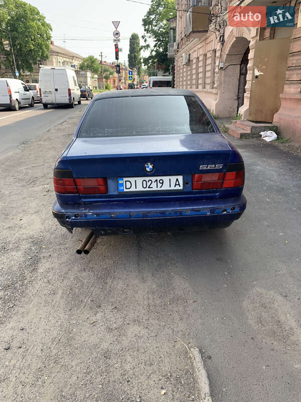 Седан BMW 5 Series 1988 в Дніпрі