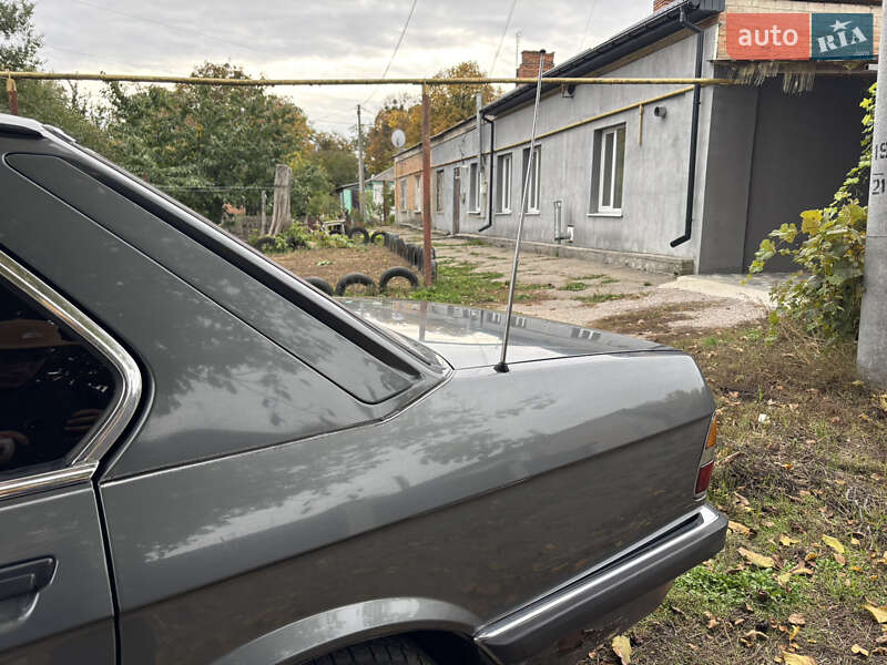 Седан BMW 5 Series 1986 в Знаменке