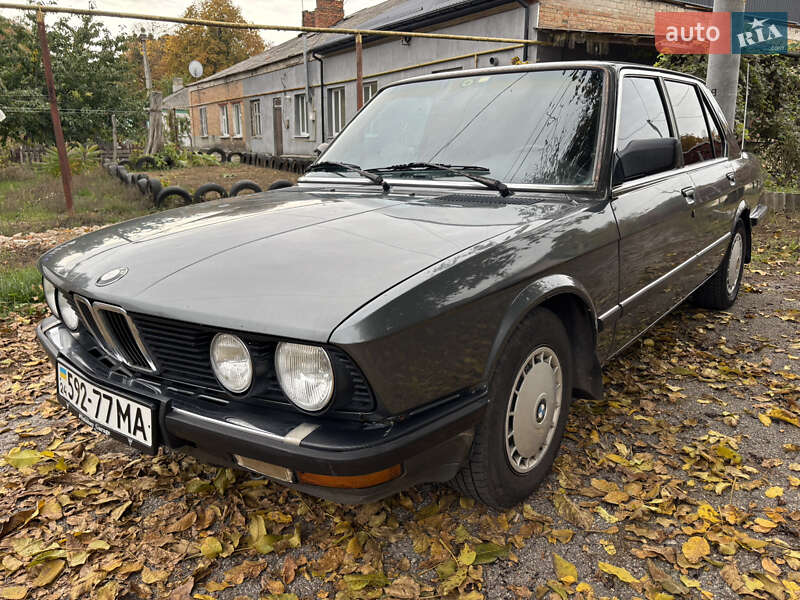 Седан BMW 5 Series 1986 в Знаменке
