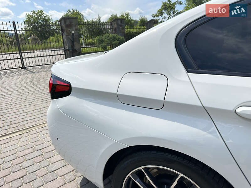 Седан BMW 5 Series 2020 в Ивано-Франковске