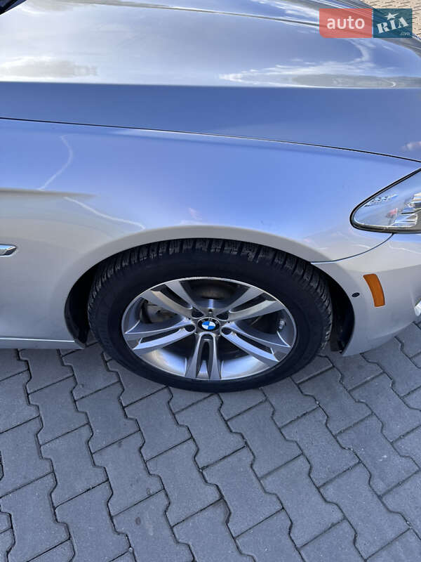 Седан BMW 5 Series 2013 в Чернівцях