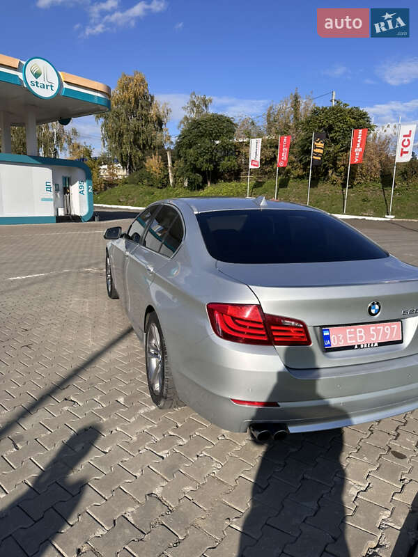 Седан BMW 5 Series 2013 в Чернівцях