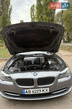 Седан BMW 5 Series 2010 в 