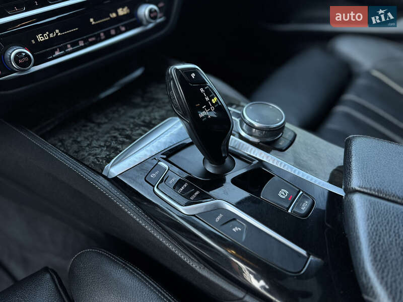 Седан BMW 5 Series 2018 в Ровно фото 50 Седан BMW 5 Series 2018 в Ровно