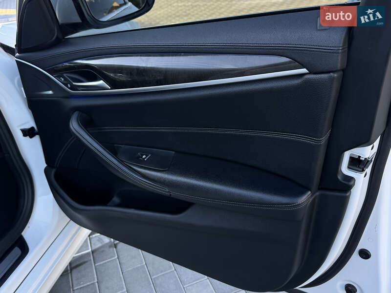 Седан BMW 5 Series 2018 в Ровно фото 61 Седан BMW 5 Series 2018 в Ровно