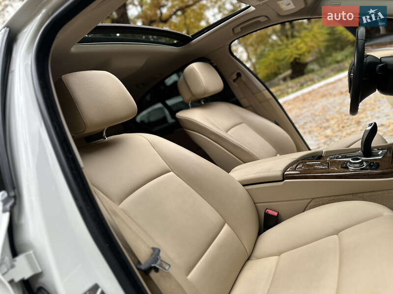 Седан BMW 5 Series 2013 в Дрогобичі