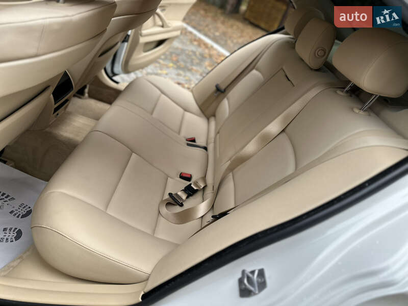 Седан BMW 5 Series 2013 в Дрогобичі