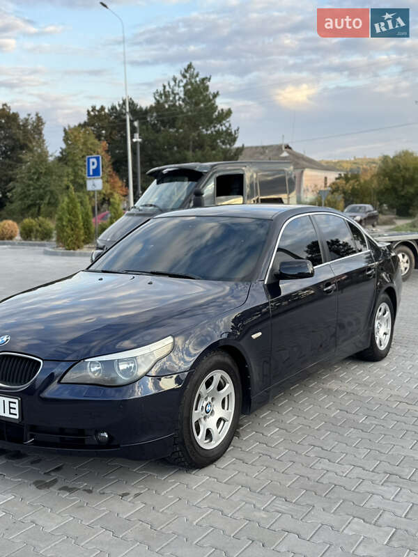 Седан BMW 5 Series 2003 в Ямполе