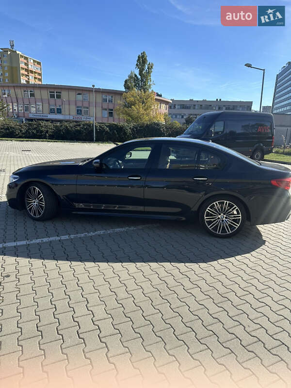 Седан BMW 5 Series 2017 в Львові