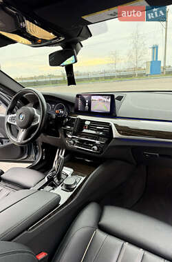 Седан BMW 5 Series 2018 в 