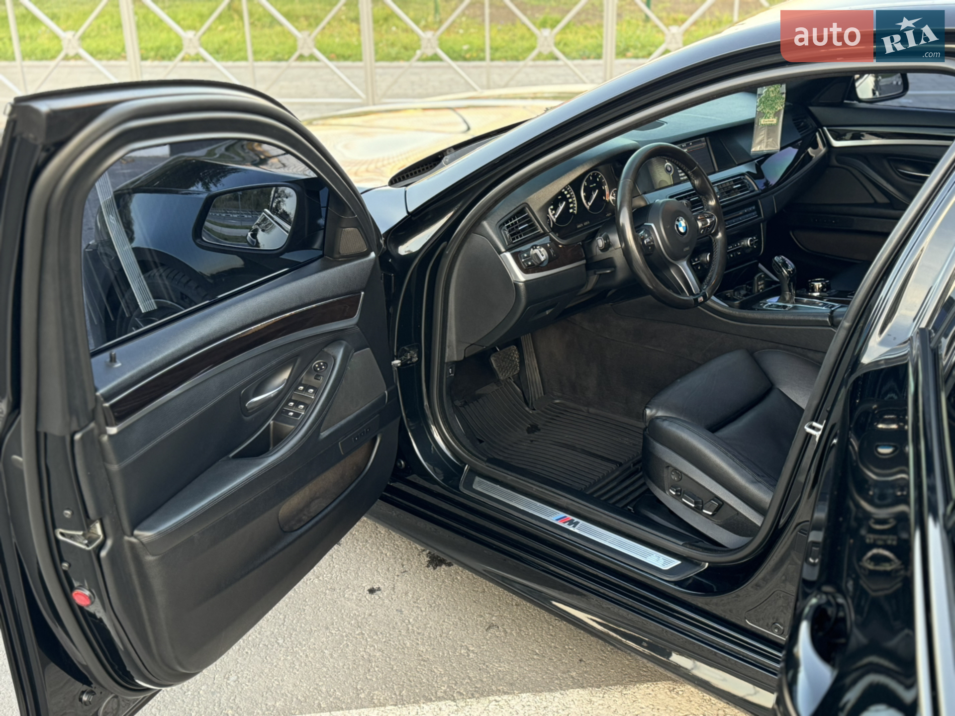 2011 BMW 5er - мініатюра 22