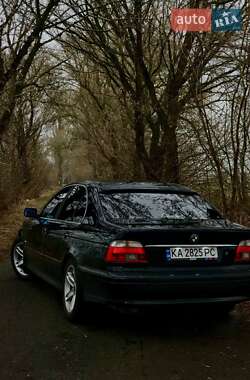 Седан BMW 5 Series 2000 в Киеве