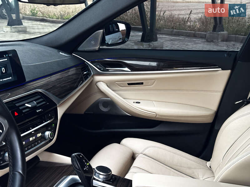 Седан BMW 5 Series 2017 в Тернополе