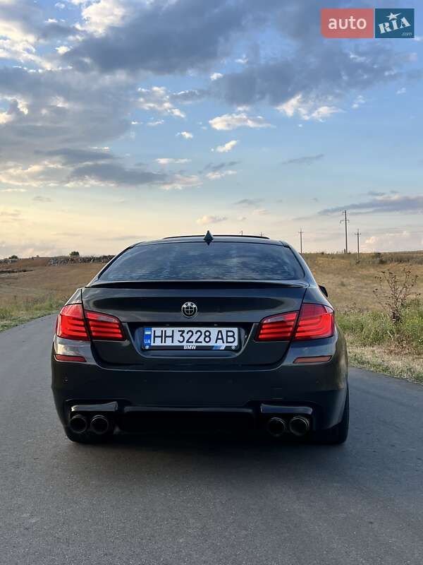Седан BMW 5 Series 2011 в Одессе