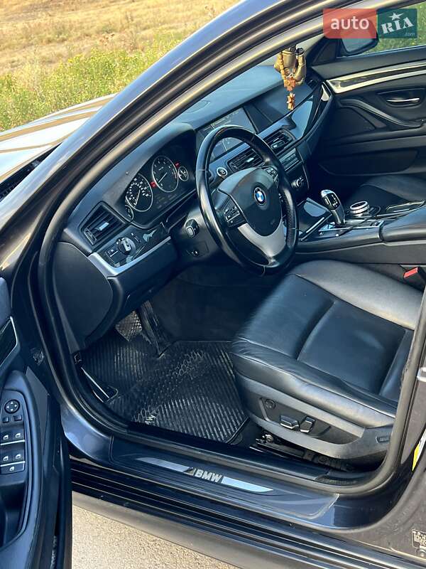 Седан BMW 5 Series 2011 в Одессе