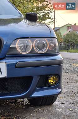 Седан BMW 5 Series 2001 в 