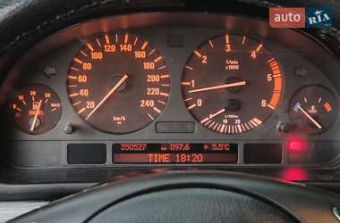 Седан BMW 5 Series 2001 в 