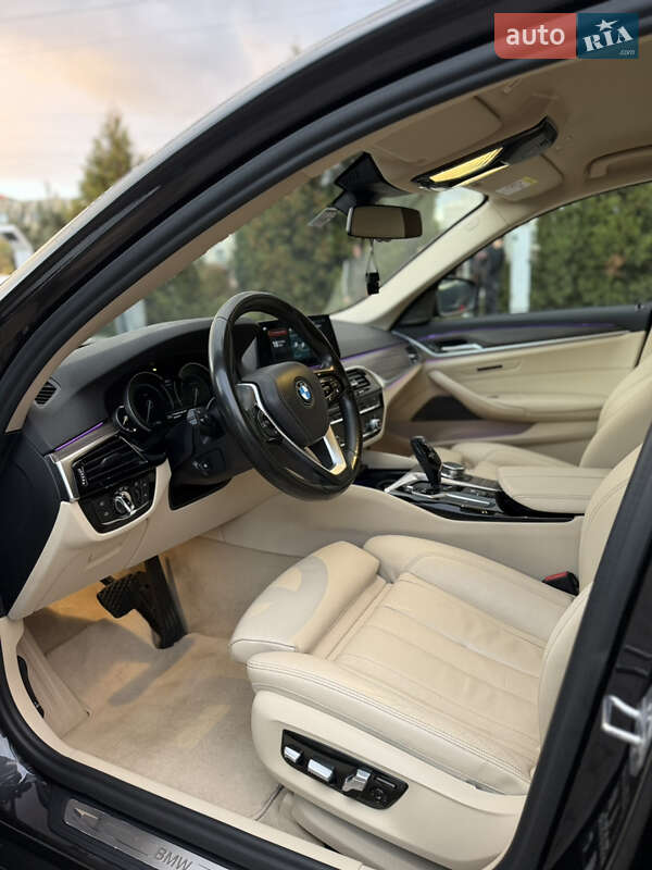 Седан BMW 5 Series 2017 в Львове фото 12 Седан BMW 5 Series 2017 в Львове