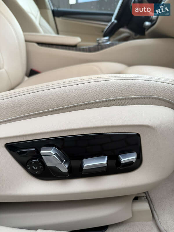 Седан BMW 5 Series 2017 в Львове фото 20 Седан BMW 5 Series 2017 в Львове